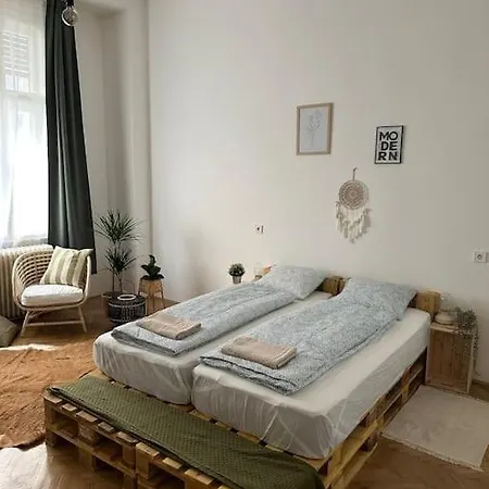 Lägenhet Baross Budapest